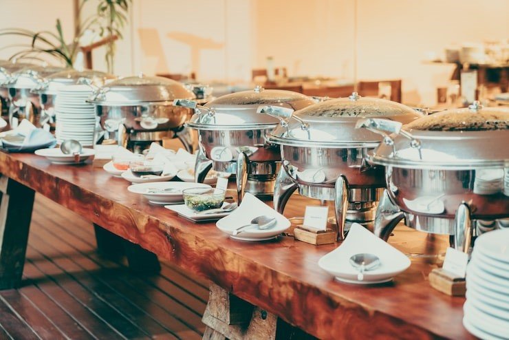 Mobile Kitchen Vs. Full-Service Catering: Which Is Right for Your WNY Event?